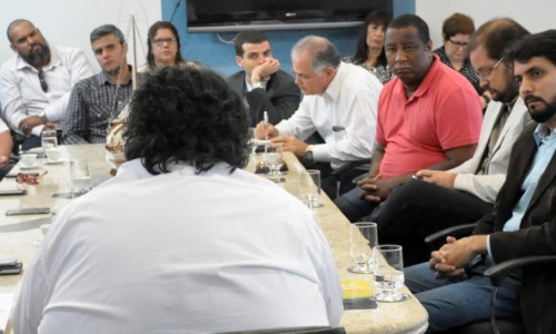 Neto faz primeira reunião de transição com prefeito eleito Samuca